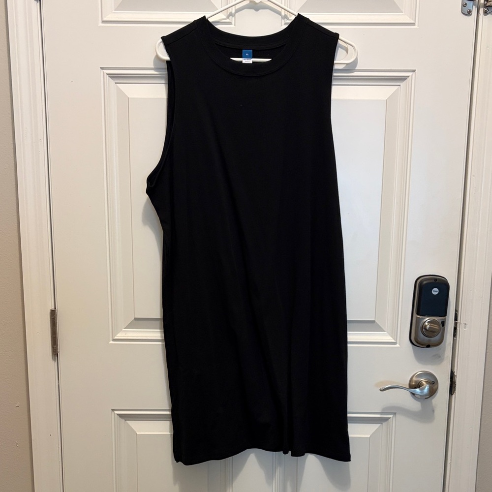 Old Navy Black Crewneck Tee